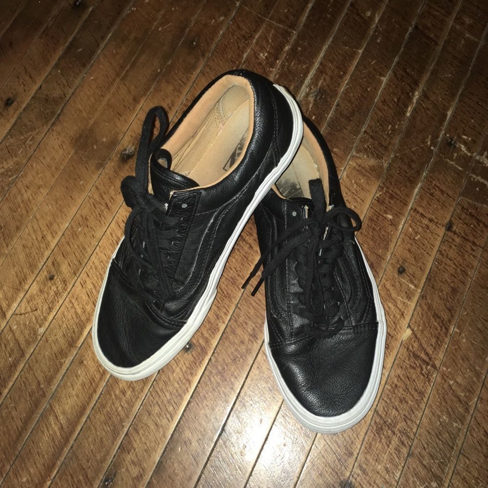 Black leather low top sneakers Vans